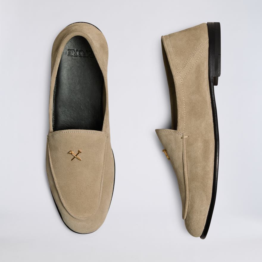 WOMEN'S METAL TEES SUEDE FLEX LOAFER - US 1900