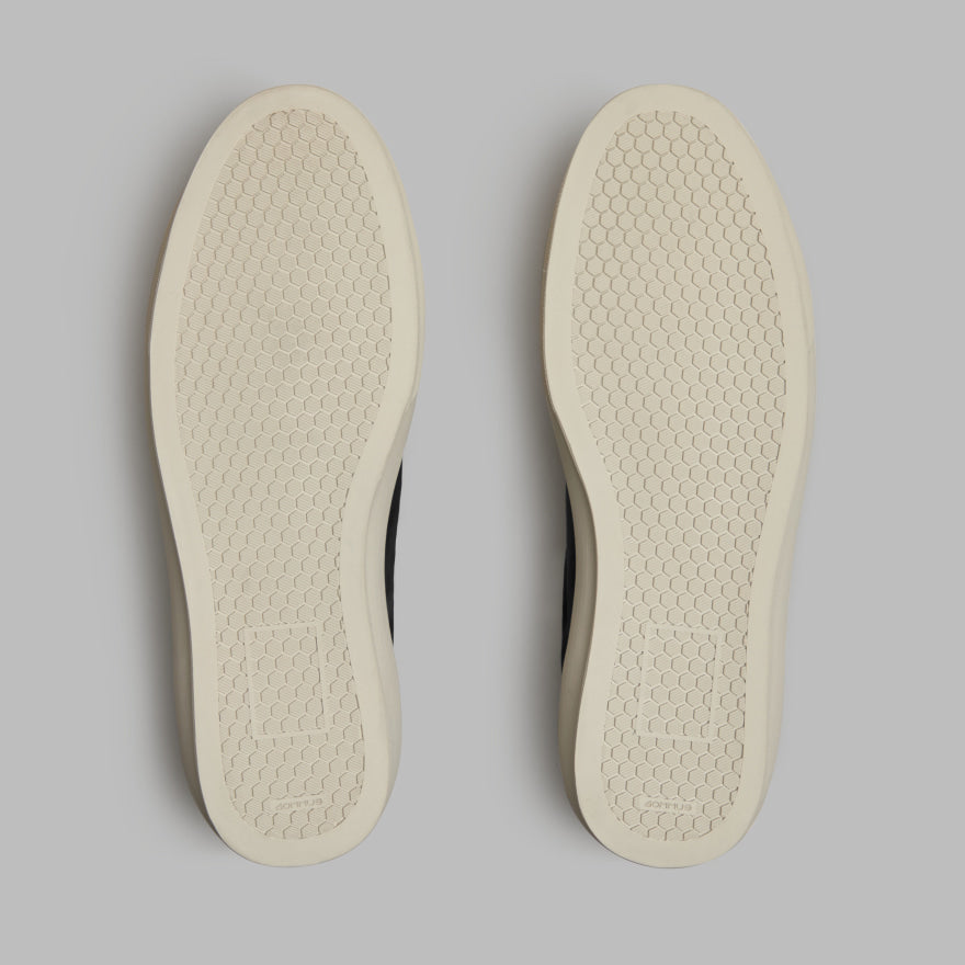 WOMEN'S ENDEAVOUR SLIP ON LEATHER SNEAKER - US 7188